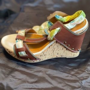Summer laced up multi-color wedges